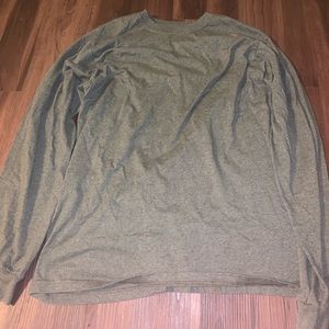 Basic green tee